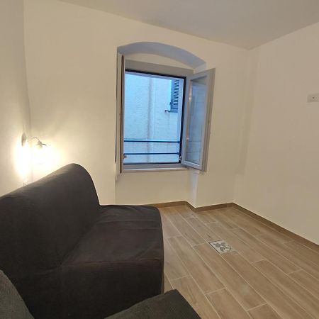 Bed and Breakfast Residenza Nel Borgo L'Appusentu Кастельсардо Экстерьер фото