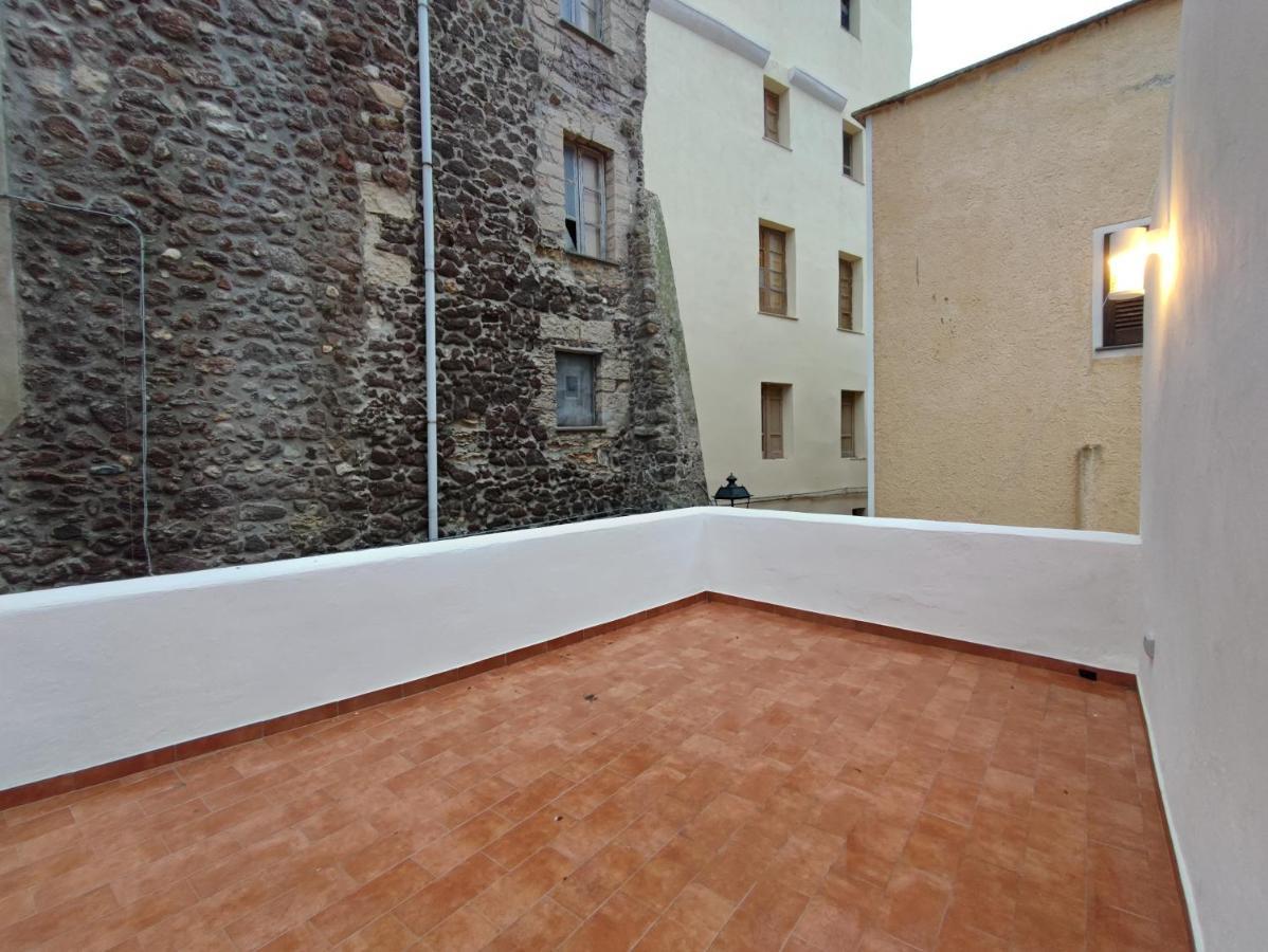 Bed and Breakfast Residenza Nel Borgo L'Appusentu Кастельсардо Экстерьер фото